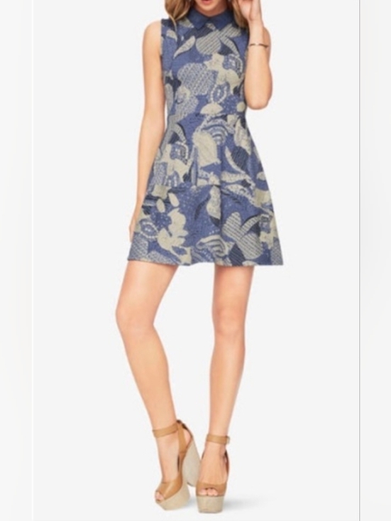 BCBGMaxAzria Dresses & Skirts - BCBGMaxazria Bernice Dress Textured Collared Sleeveless Blue Cream Size M